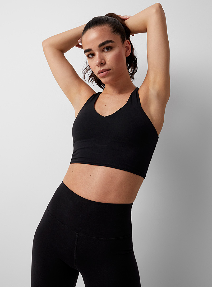 Airbrush Real sports bra in black - Alo Yoga