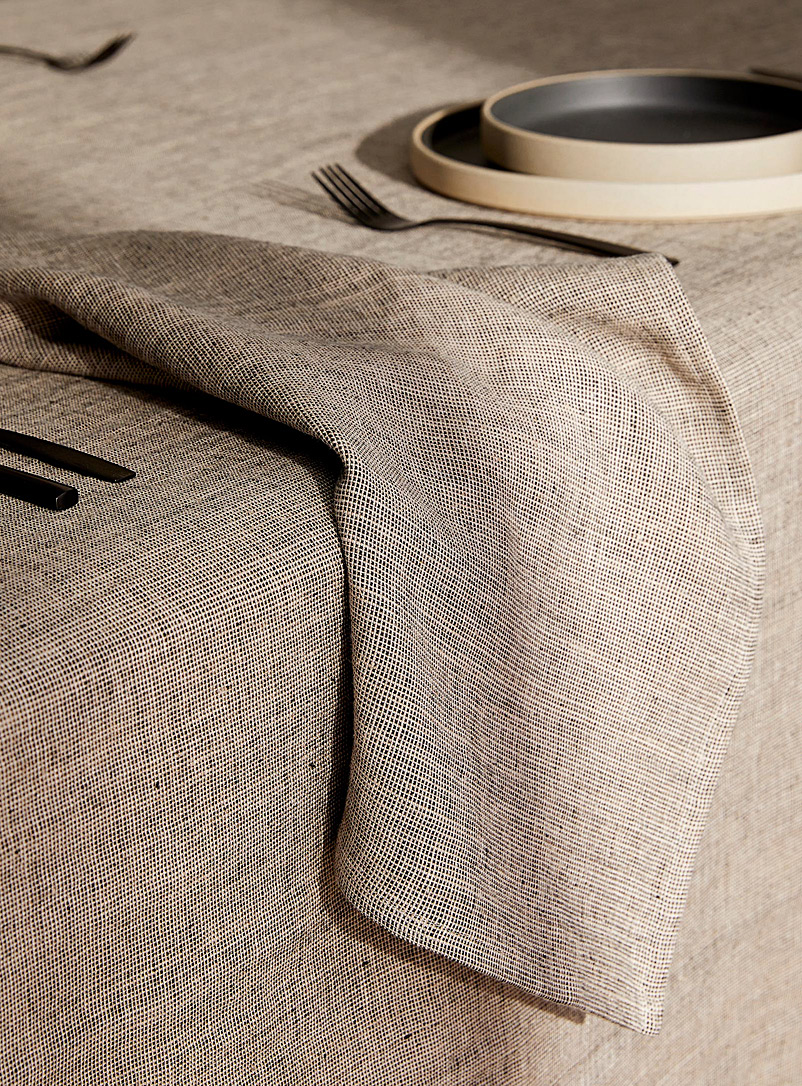Charvet Éditions: La serviette de table pur lin carreaux modernes Blanc et noir