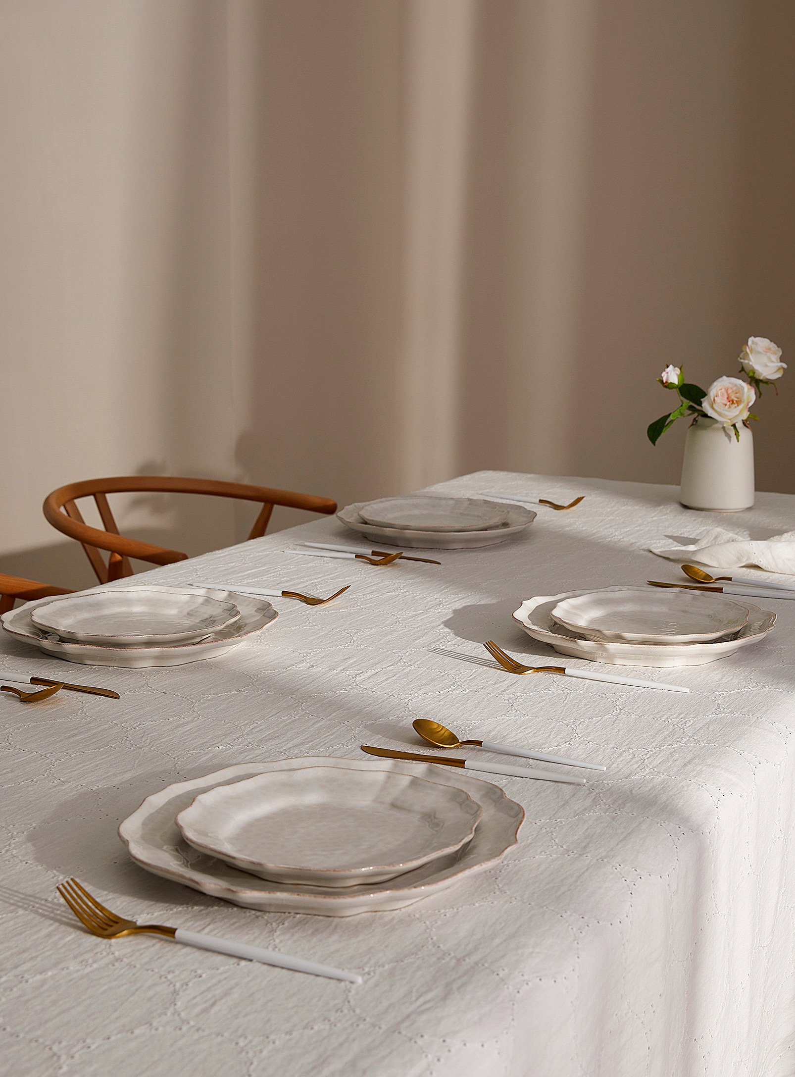 Charvet Editions Broderie Anglaise Linen Tablecloth In White