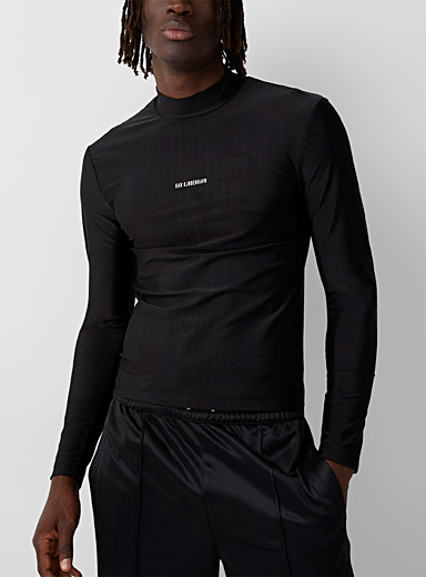 Han Kjøbenhavn: Le t-shirt col montant microfibre satinée Noir pour homme
