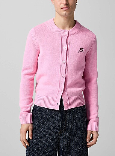 Ganni: Le cardigan rose ajust&eacute; col rond Rose pour homme