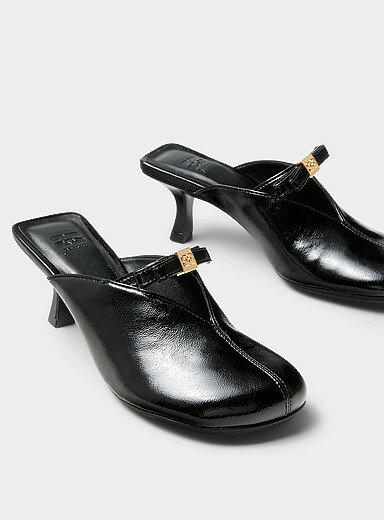 Ganni: L'escarpin mule lustr&eacute; boucle logo Femme Noir pour femme