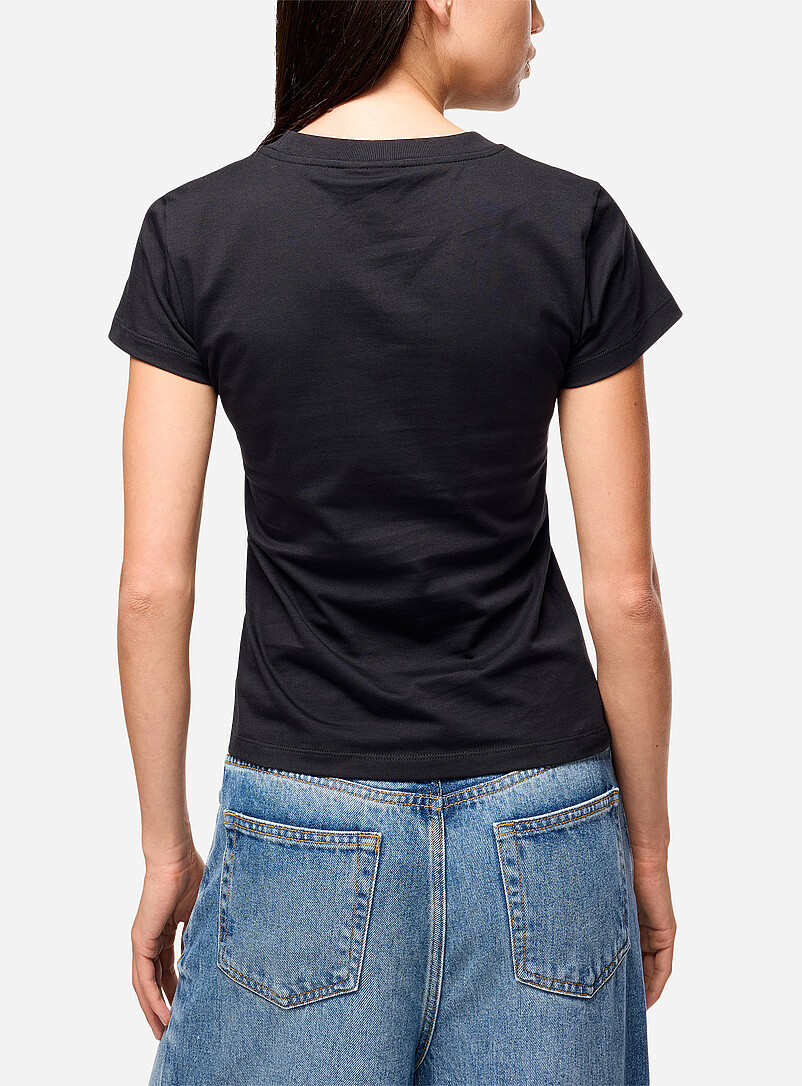 Crocheted flower T-shirt product image 2