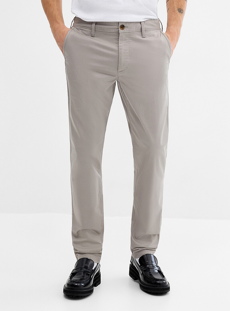 Le 31: Le chino extensible <b>Coupe Stockholm - &Eacute;troite</b> Gris pour homme