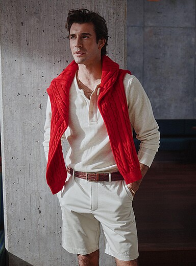 Le bermuda chino extensible <b>Longueur d'entrejambe : 23 cm (9 po)</b>