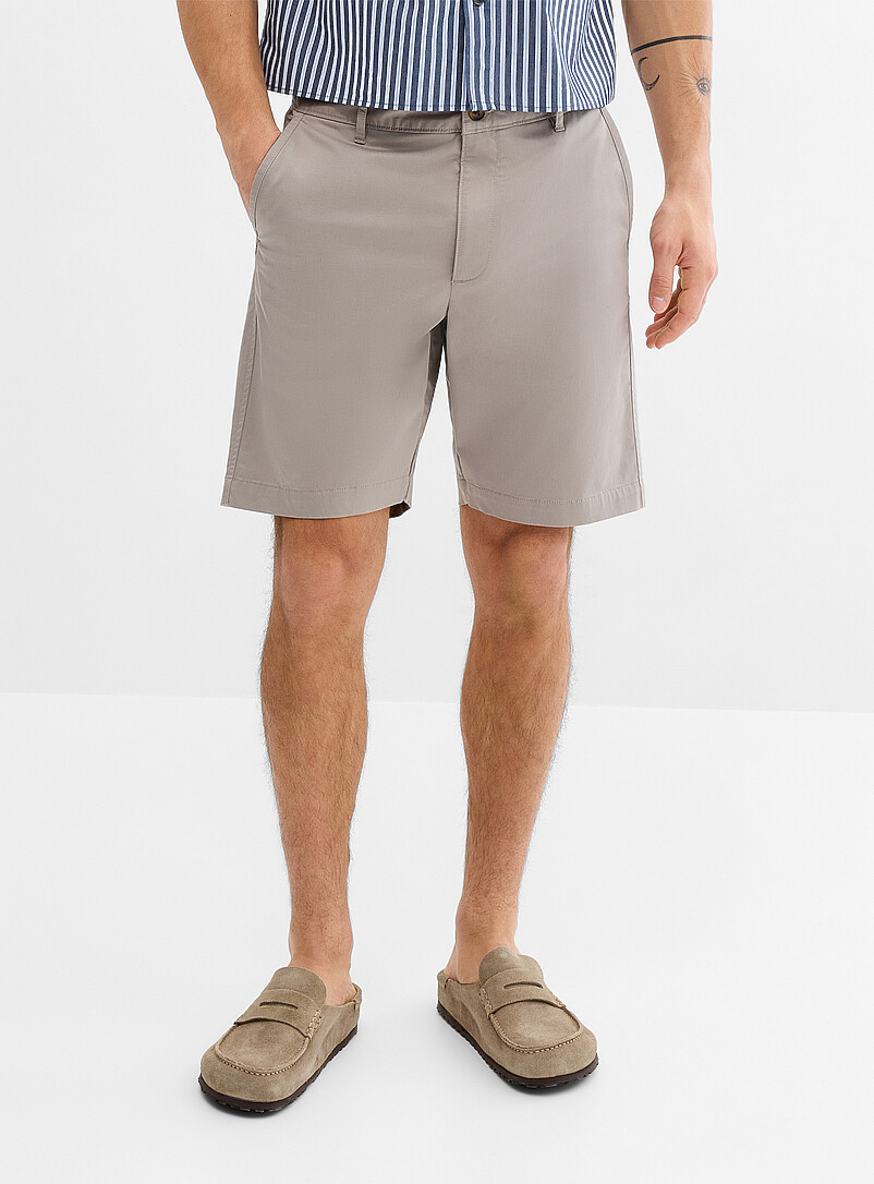 Le 31 Off White Stretch chino Bermudas <b>Inseam: 9" (23 cm)</b> for men