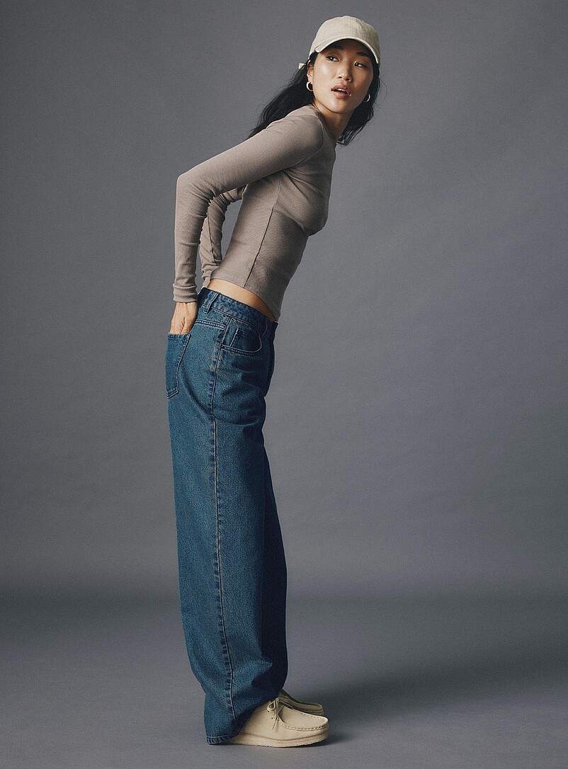 Twik: Le jean baggy taille basse <b>Coupe House</b> Bleu - Gris pour femme