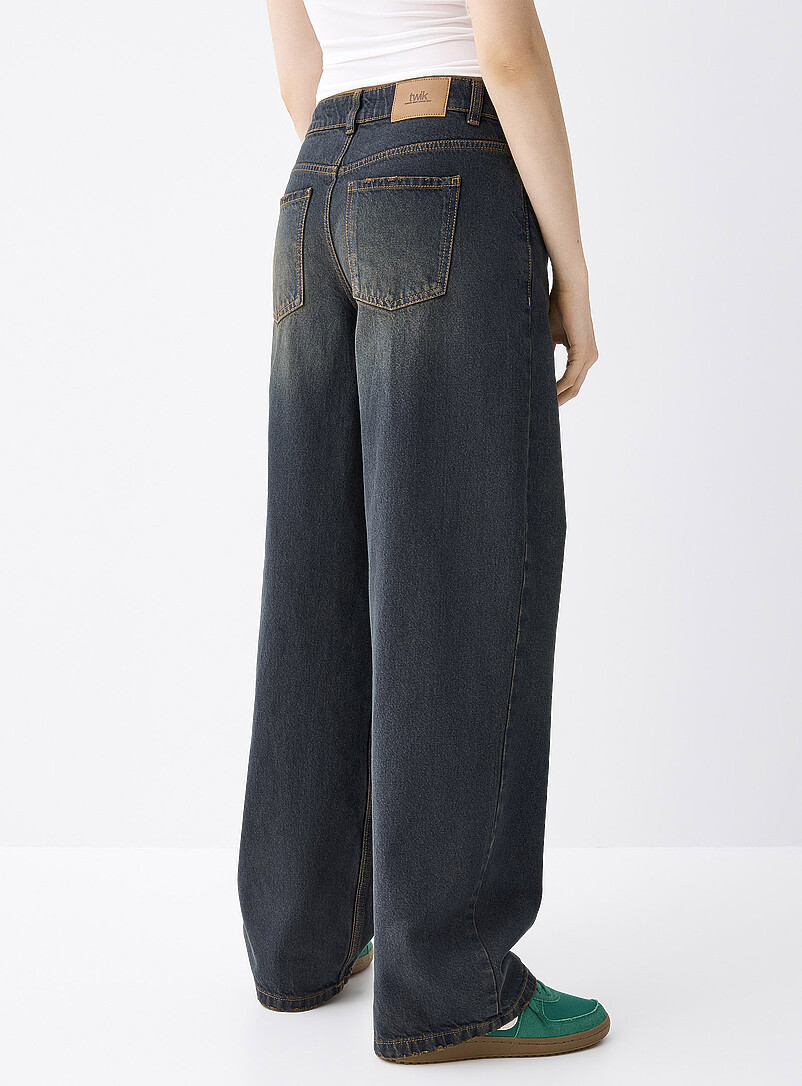 Twik: Le jean baggy taille basse <b>Coupe House</b> Bleu - Gris pour femme
