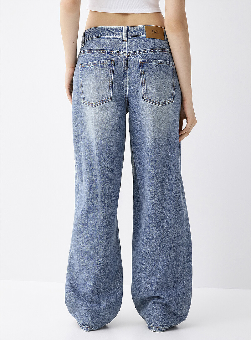 Twik: Le jean baggy taille basse <b>Coupe House</b> Bleu - Gris pour femme