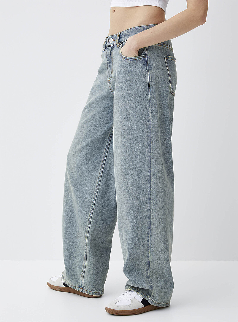 Twik: Le jean baggy taille basse <b>Coupe House</b> Bleu - Gris pour femme