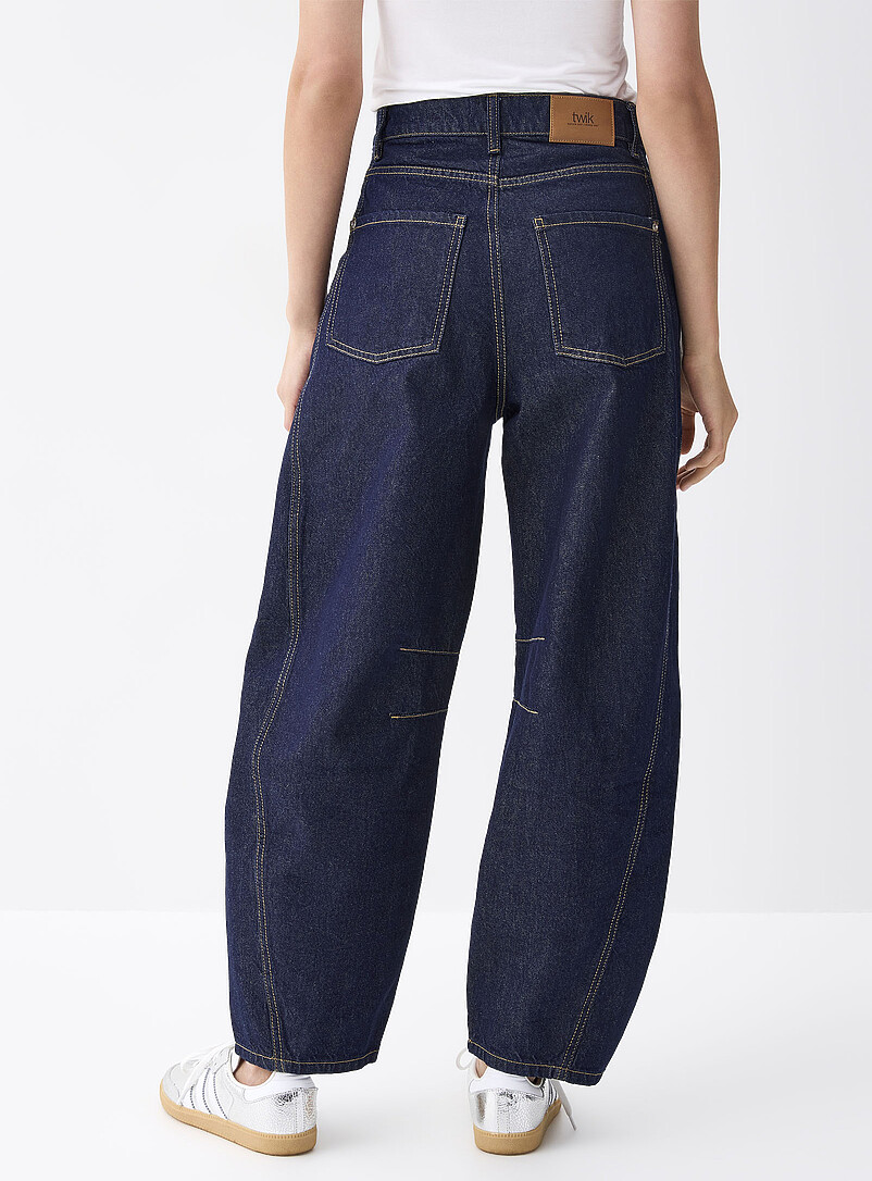 Twik: Le jean ballon <b>Coupe Reggae</b> Lav&eacute; moyen pour femme