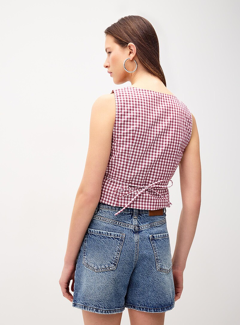 Twik: Le short mom denim taille haute Lav&eacute; fonc&eacute; pour femme