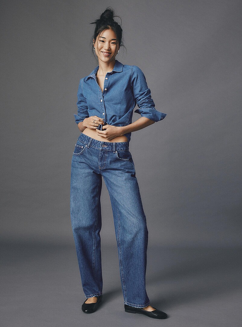 Twik: Le jean droit taille basse <b>Coupe Indie</b> Effet sali pour femme