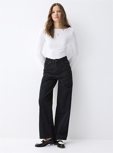 Le jean jambe large taille haute <b>Coupe R&B</b>