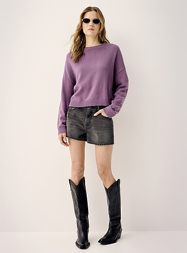Casual low-rise short