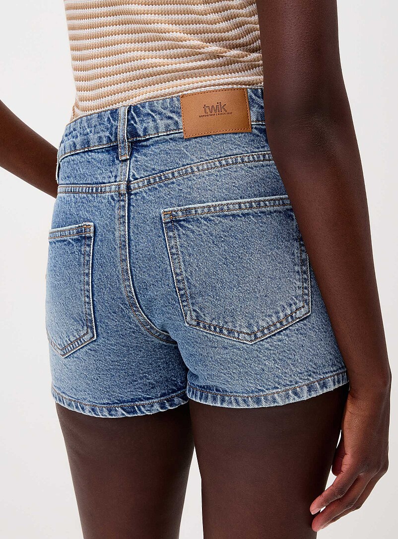 Twik Light Wash Casual low-rise short for women