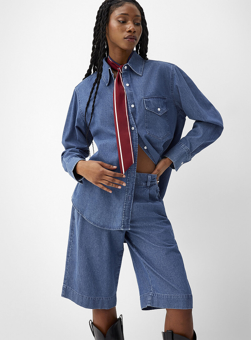 Ic&ocirc;ne Blue Lightweight denim patch pocket loose shirt for women