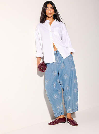 Ic&ocirc;ne: Le jean ballon &agrave; plis denim l&eacute;ger Bleu &agrave; motifs pour femme