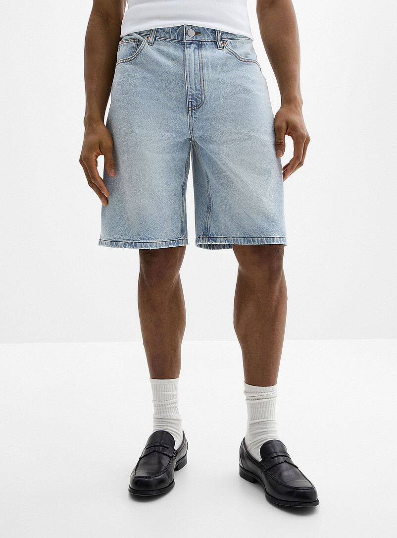 Le 31 Baby Blue Pale blue jort <b>Inseam: 11" (28 cm)</b> for men