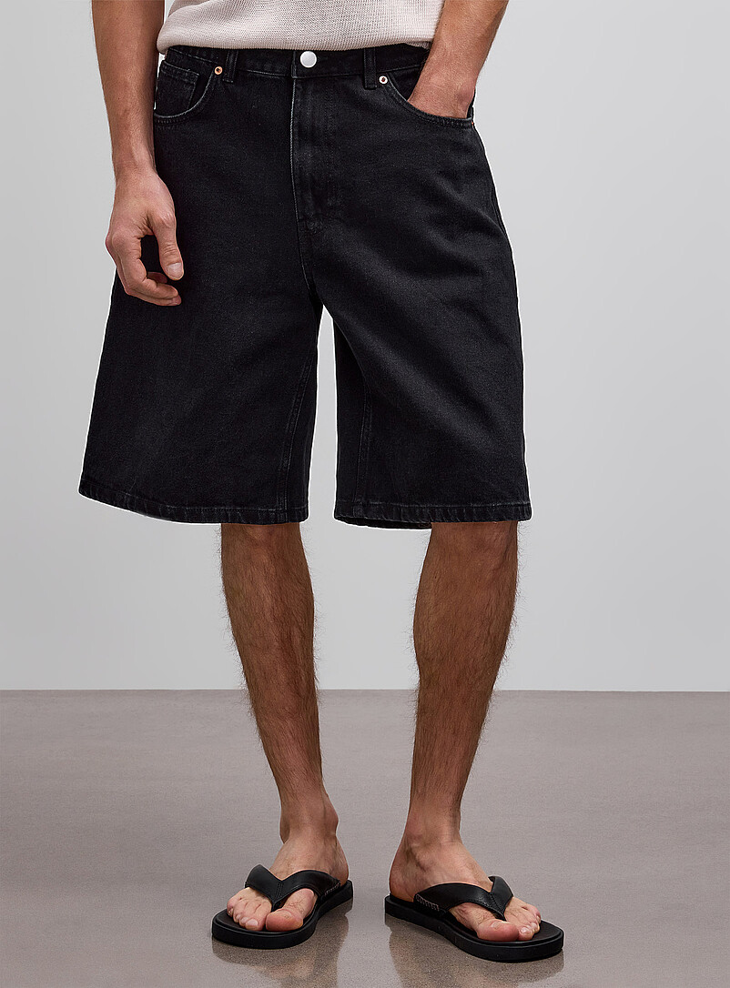 Black denim jort Inseam: 11