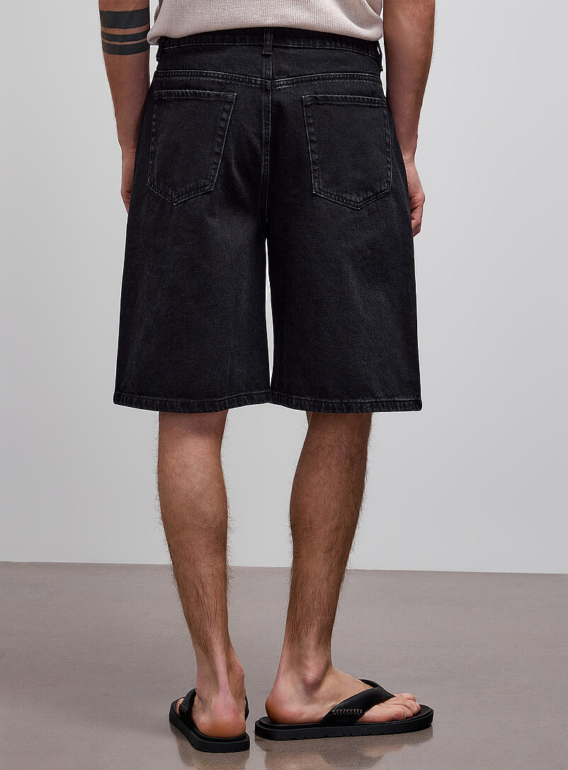 Le 31 Black Black denim jort <b>Inseam: 11" (28 cm)</b> for men