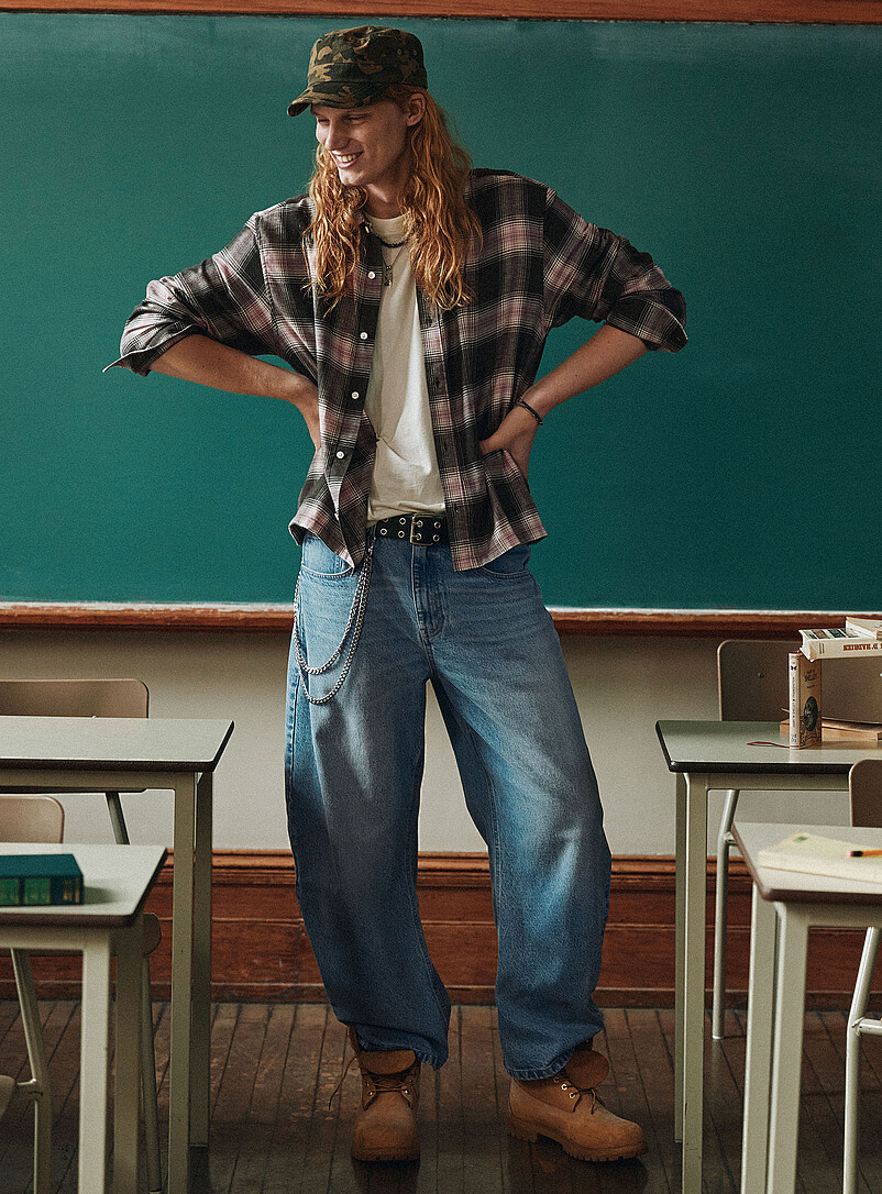 Loose light-blue wash jean Malasaña fit - Barrel product image (primary)