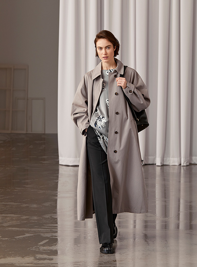 Edito par Simons Hazelnut Minimalist point-collar trench coat for women