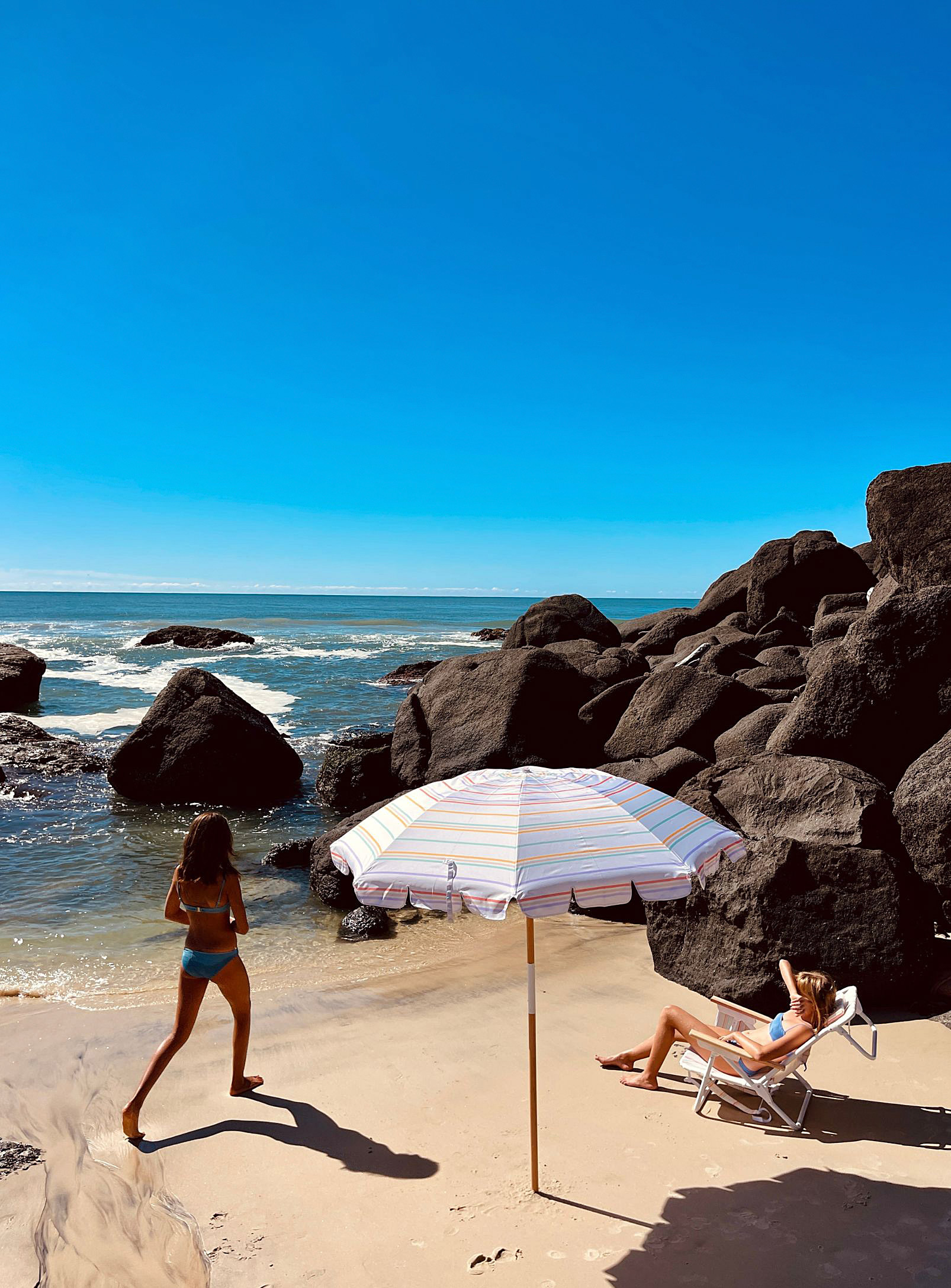 Sunnylife - Le parasol de plage rayures estivales