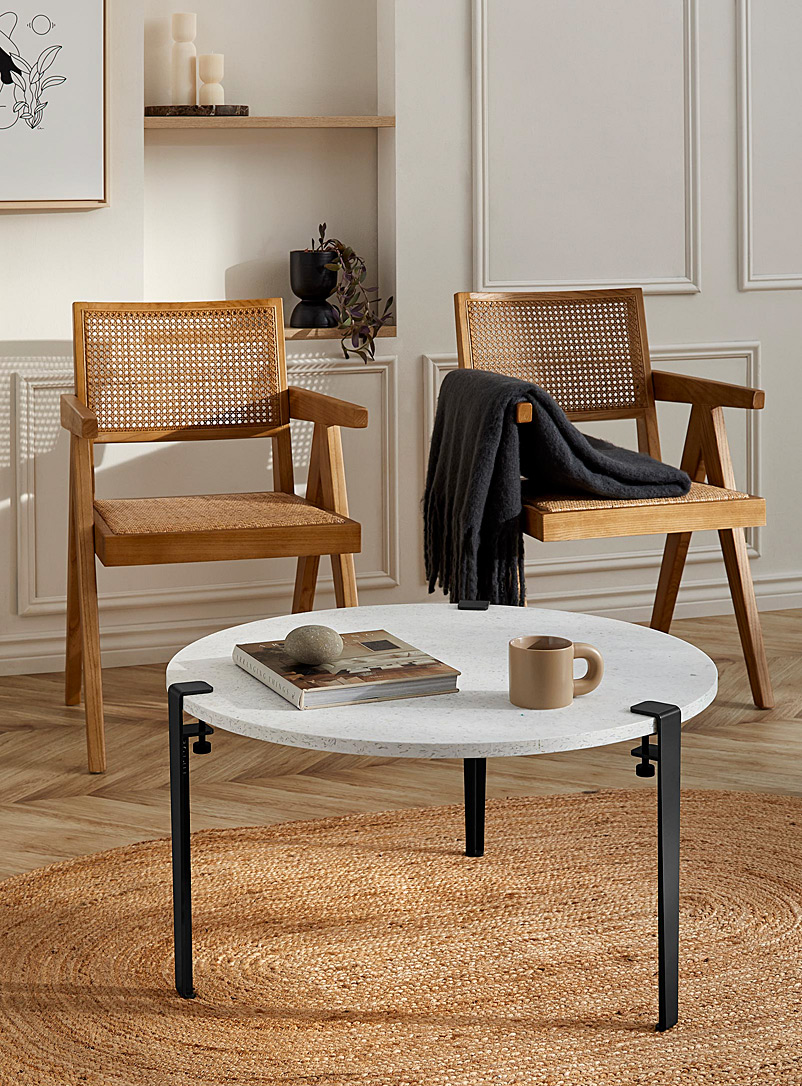 VENEZIA round recycled plastic coffee table product image (primary)