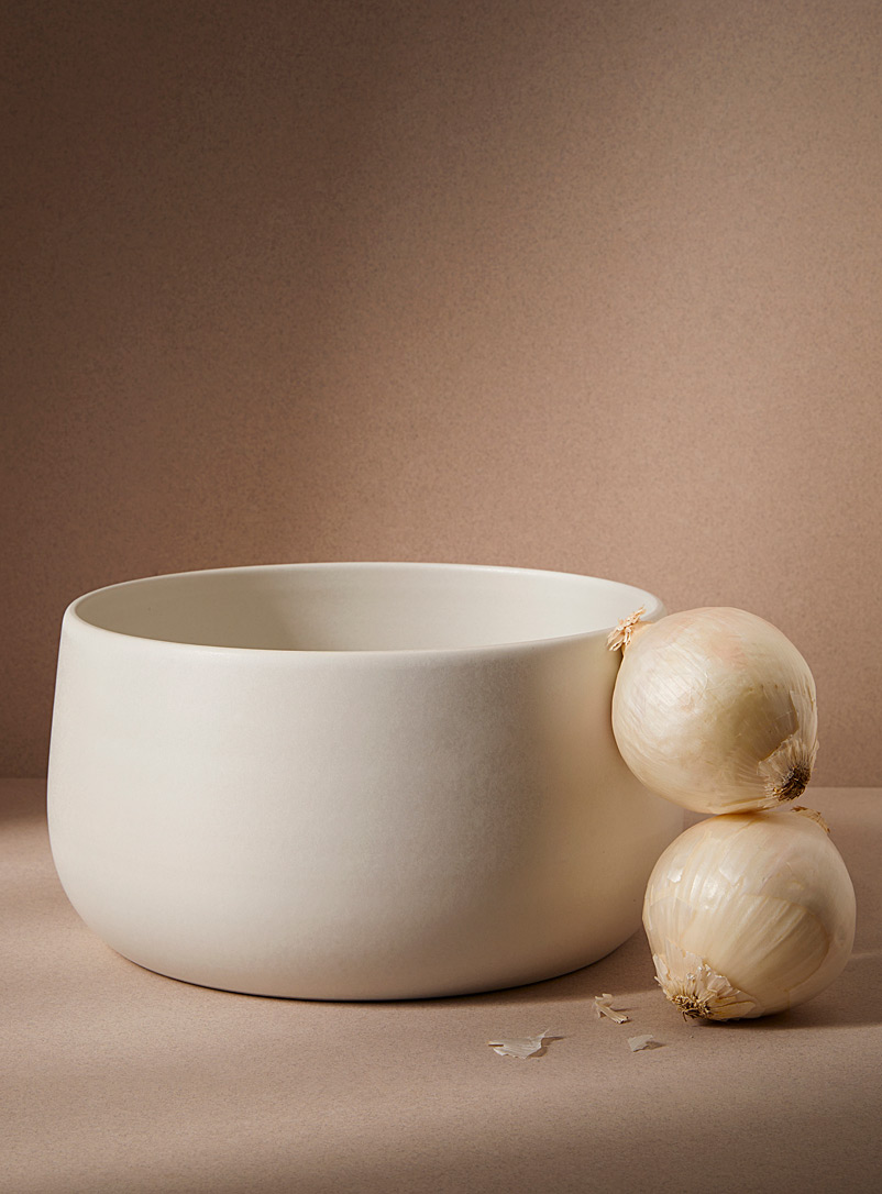 GHARYAN White Stoneware serving bowl