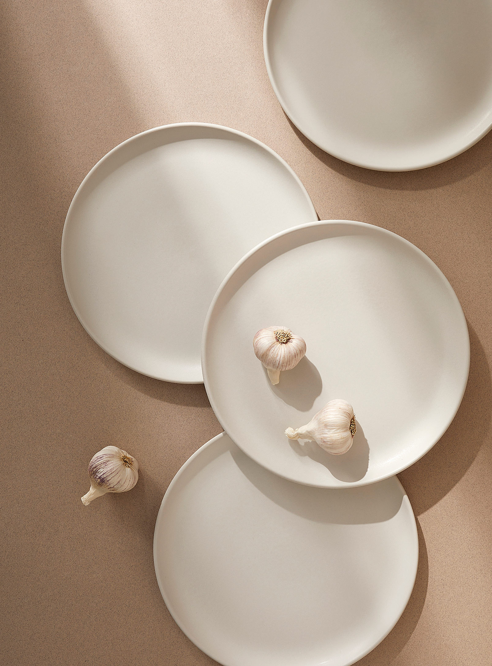 Gharyan Edan Flat Stoneware Dinner Plates Set Of 4 In White