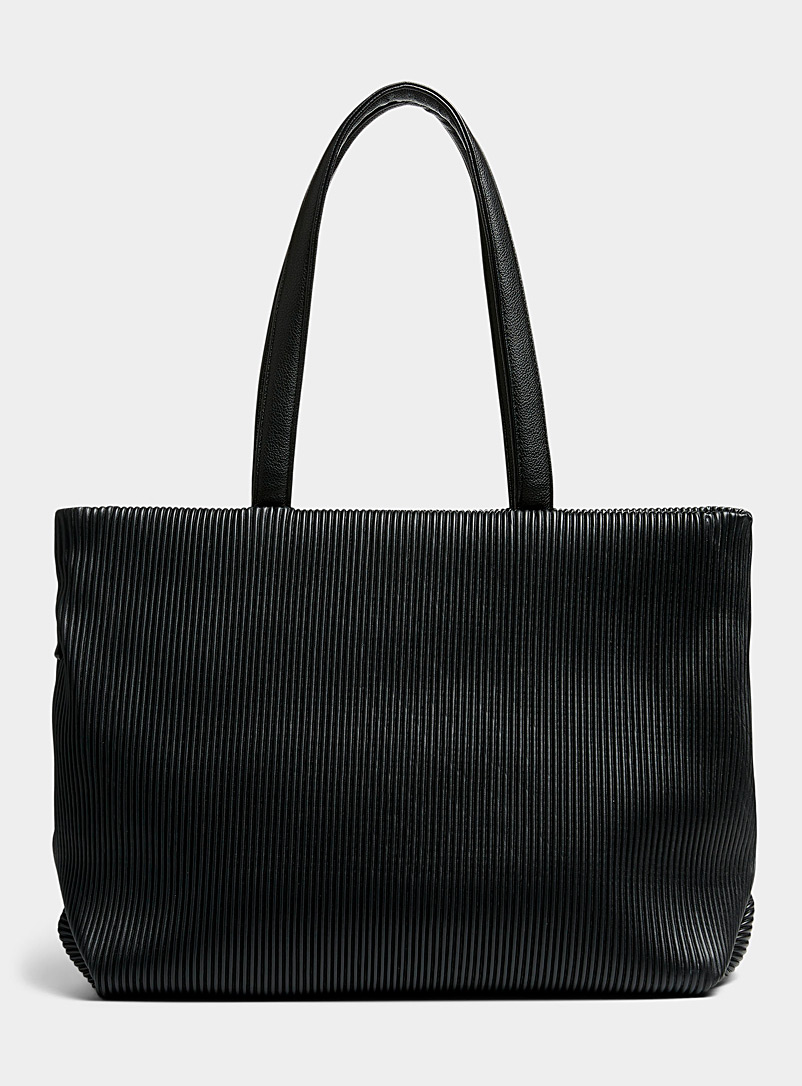 CO-LAB Black Yia pleated tote for error
