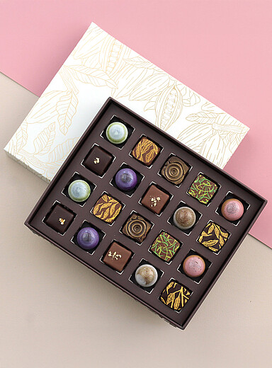 La bo&icirc;te de chocolats fins assortis 20 chocolats artisanaux