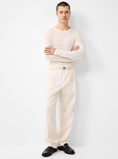 Le pantalon toile jacquard froiss&eacute;e <b>Coupe fusel&eacute;e</b>