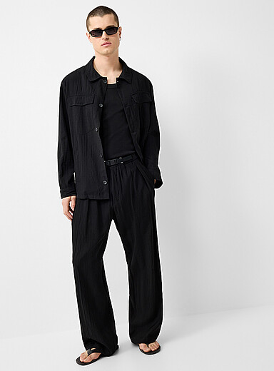 Le pantalon toile froiss&eacute;e <b>Coupe ample</b>