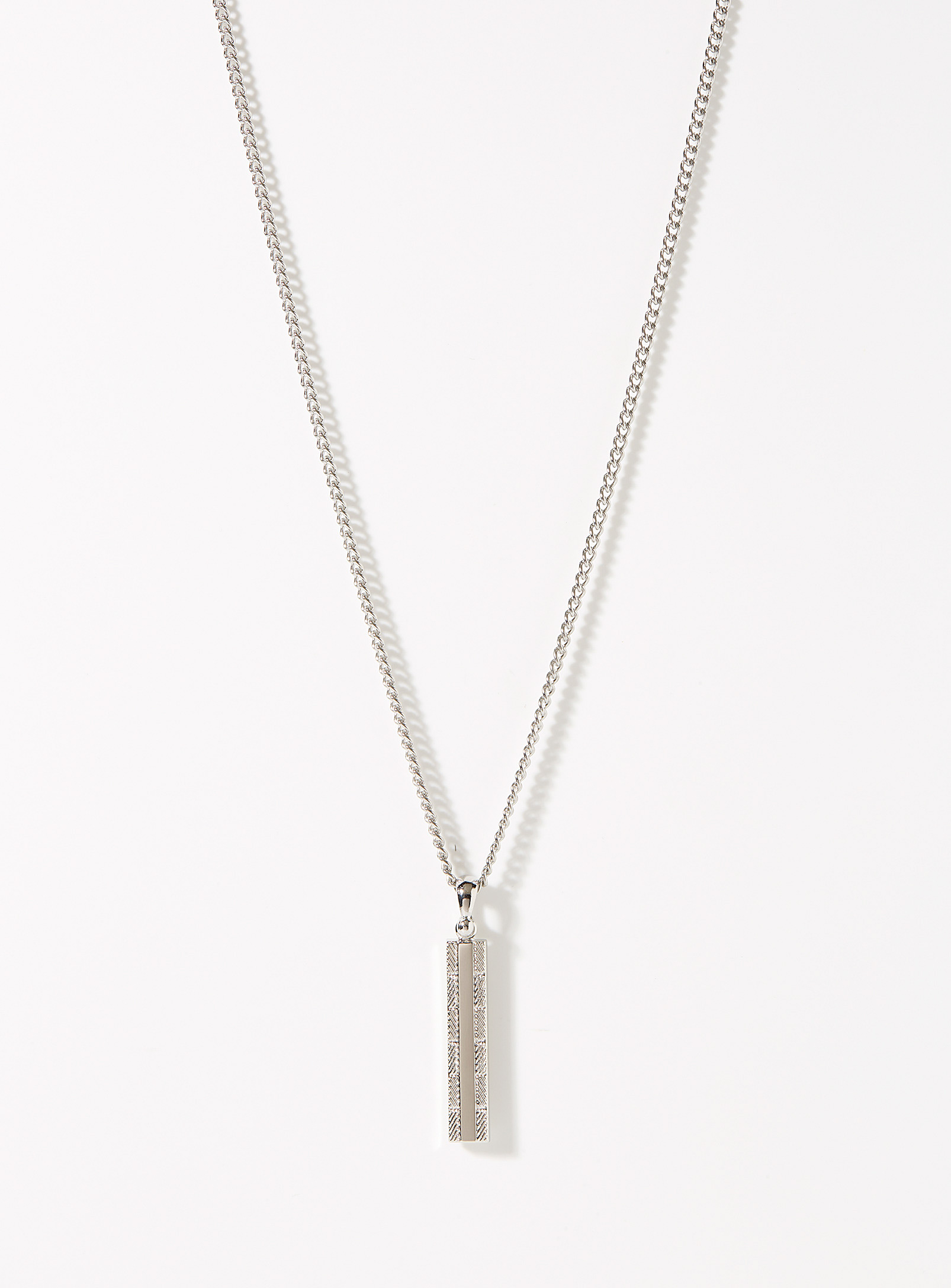 Le 31 - Men's Engraved rectangular pendant necklace