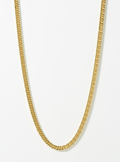 Minimalist golden curb-link chain