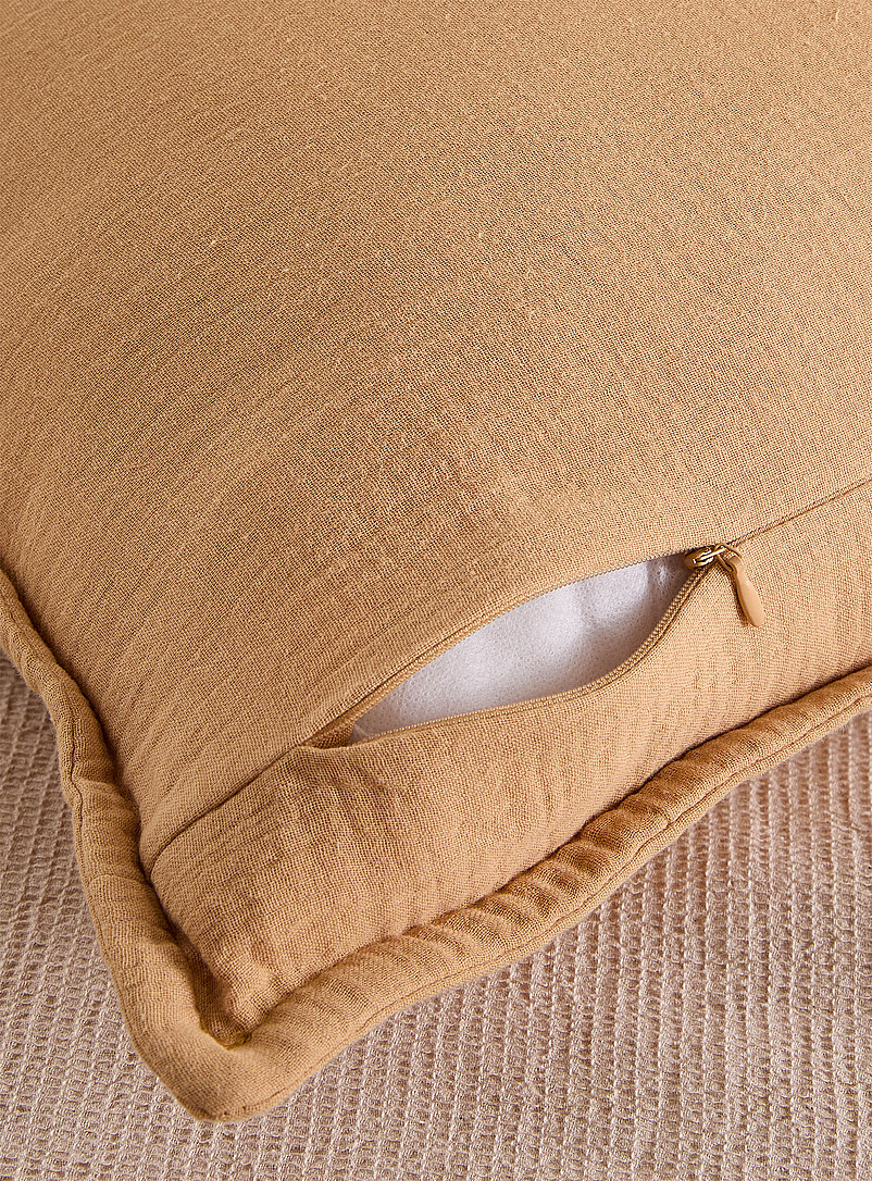 Simons Maison: Le coussin d&eacute;houssable gaze de coton biologique 50 x 50 cm Jaune ma&iuml;s - Vanille