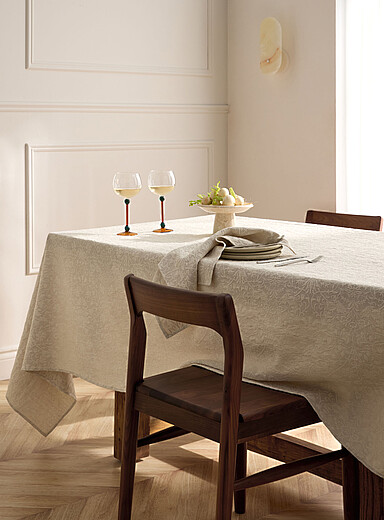 Simons Maison Patterned Ecru Tone-on-tone floral scrolls jacquard tablecloth