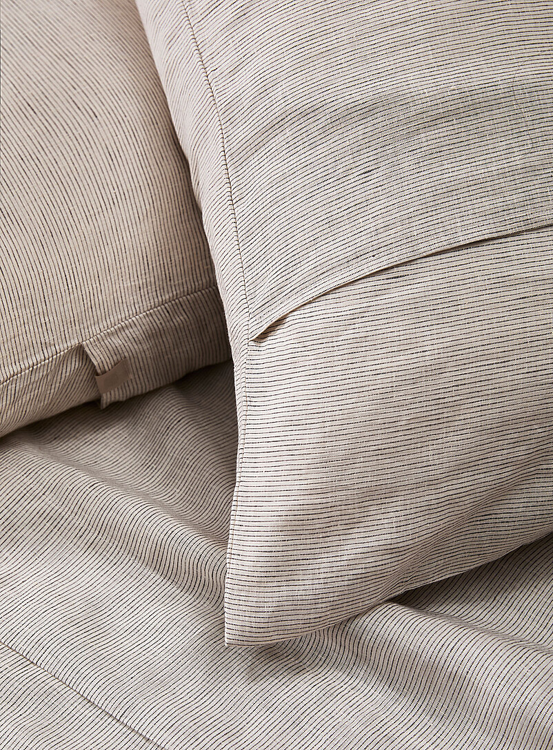 Simons Maison: Le couvre-oreiller &agrave; motif pur lin europ&eacute;en Voir nos formats offerts Rayures fines noires