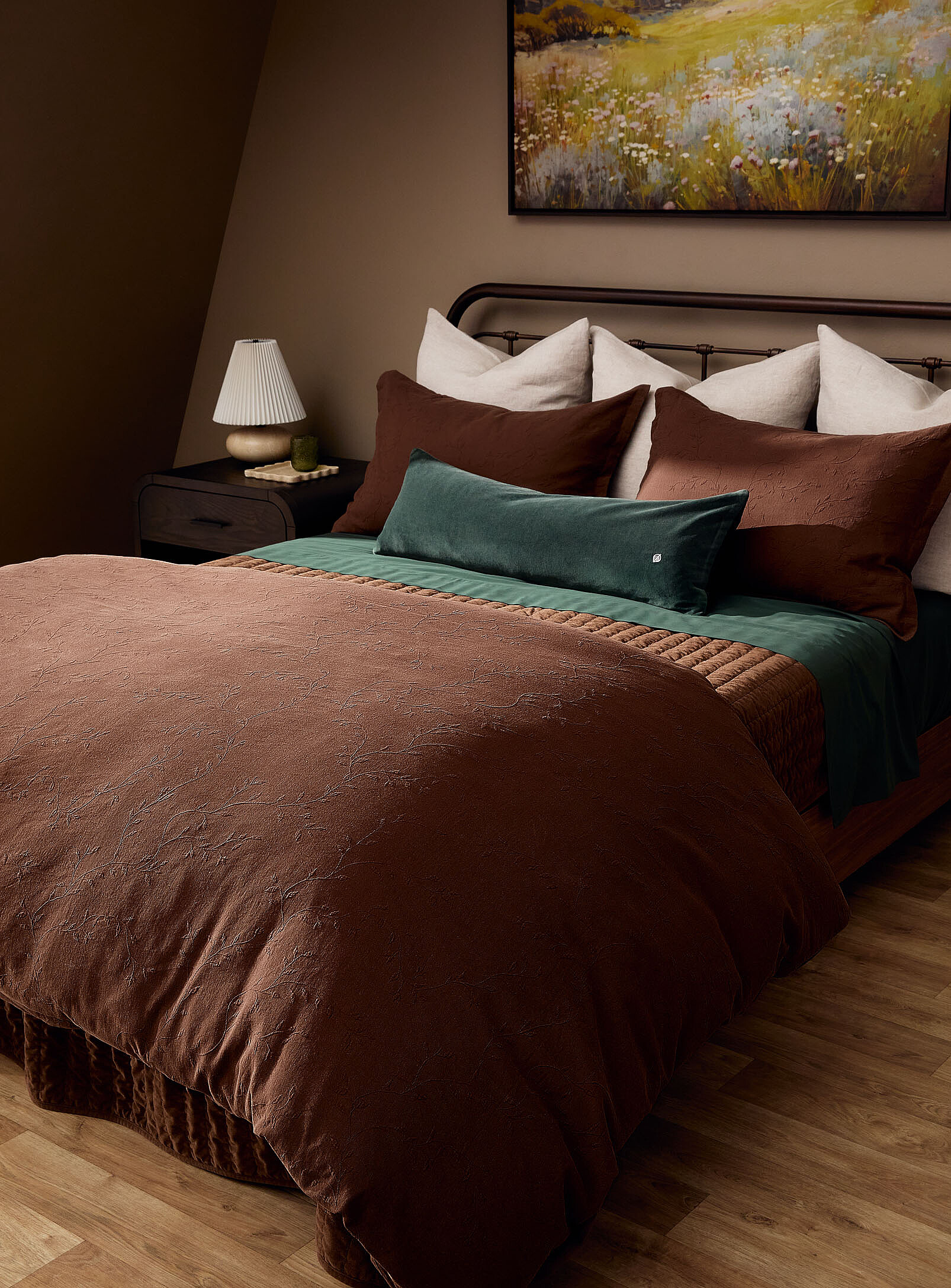 Delicate flowers jacquard duvet cover set