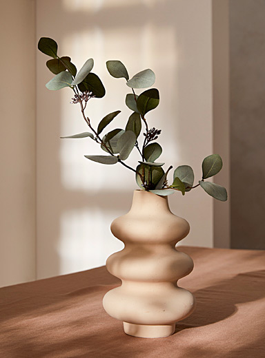 Retro curves vase