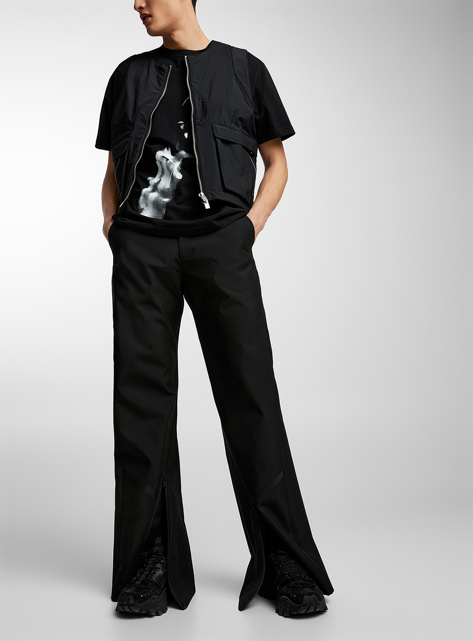 Heliot Emil Zippered Details Technical Pant In Black