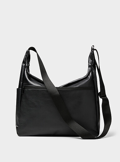 Le fourre-tout faux cuir pochette zipp&eacute;e <b>Importation de S&eacute;oul</b>