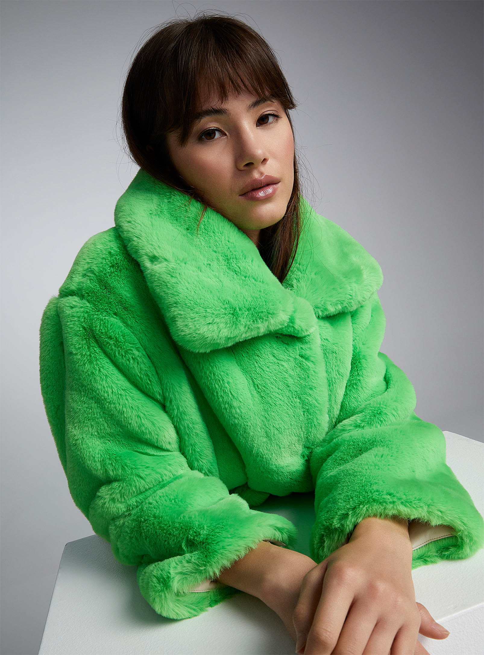 Jakke - Women's Neon green sherpa fleece jacket