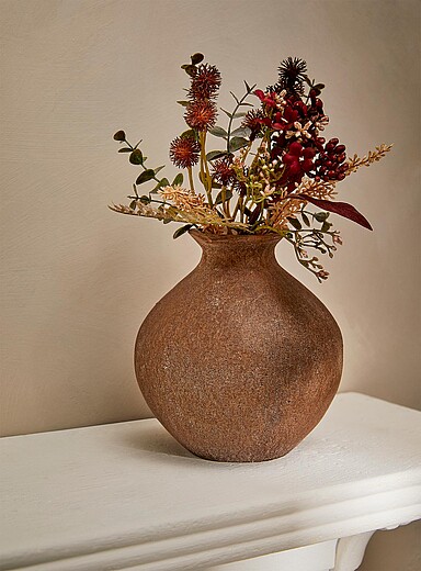 Le vase m&eacute;tallique effet vintage