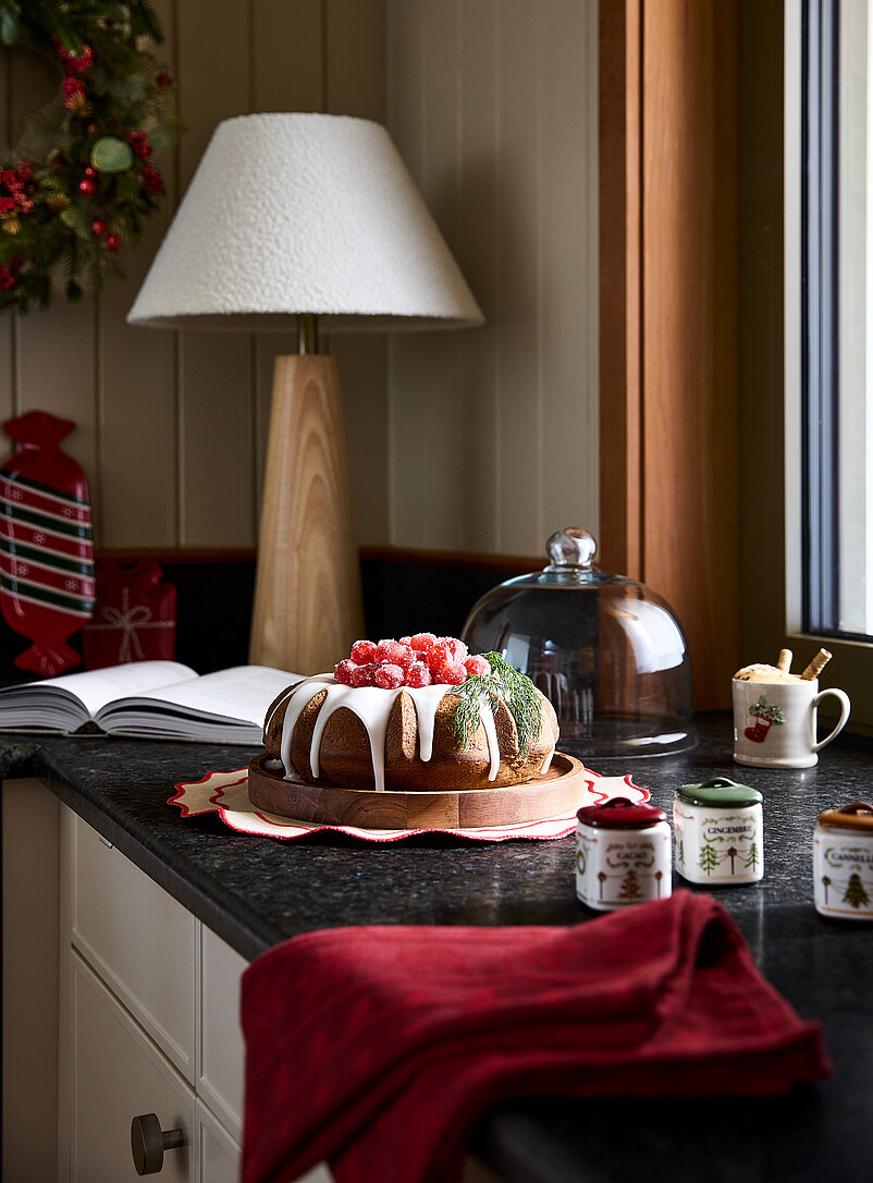 Simons Maison: Le pr&eacute;sentoir &agrave; g&acirc;teau avec cloche Assorti