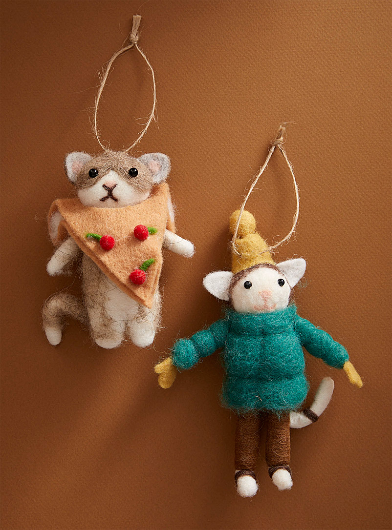 Simons Maison Assorted Playful cats ornaments Set of 2