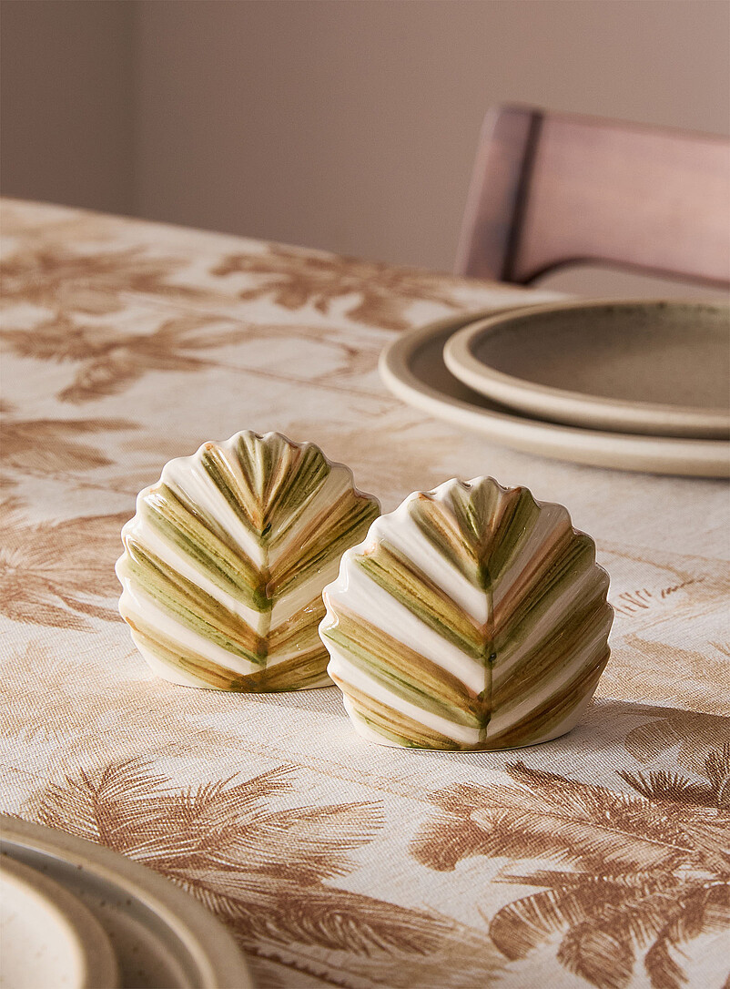 Exotic Leaves Salt And Pepper Shaker Set