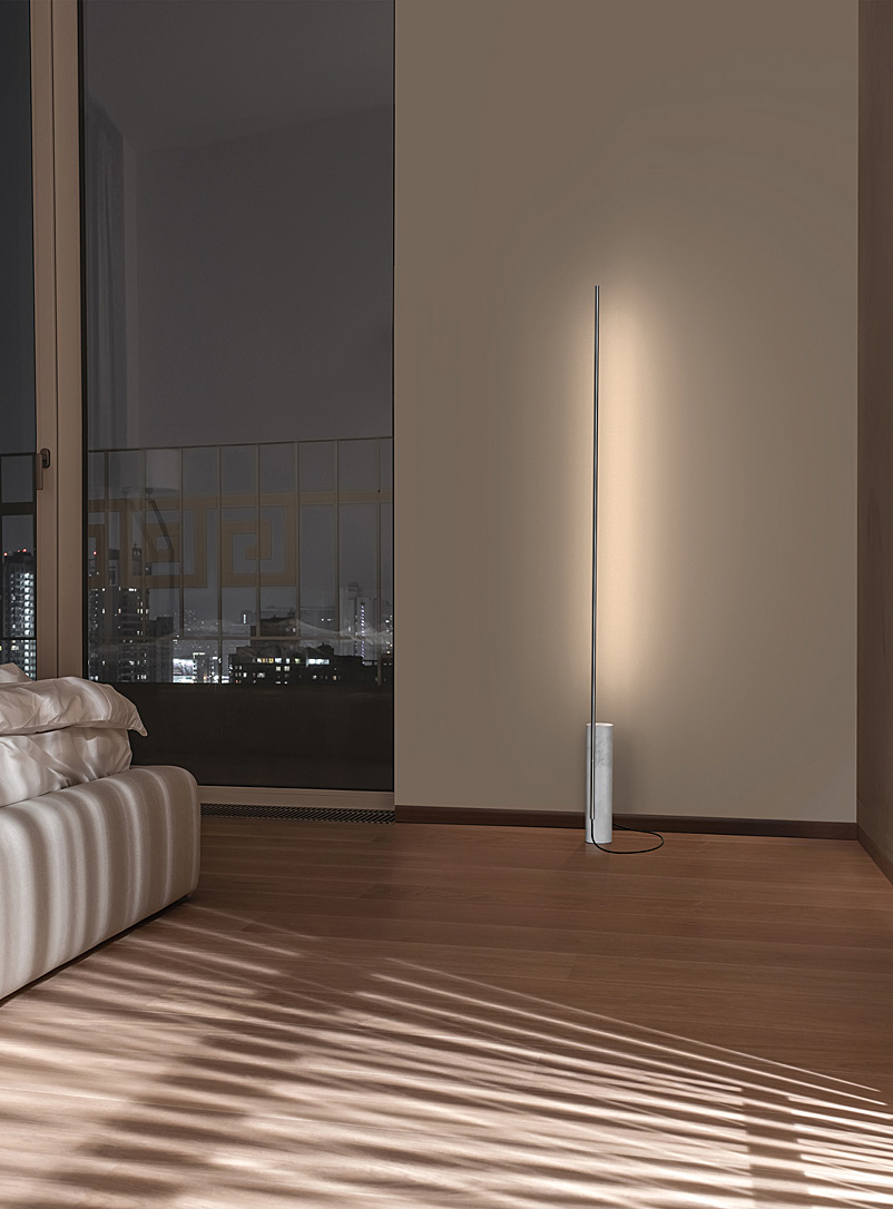 Pablo Designs: La lampe sur pied marbre et aluminium T.O Blanc